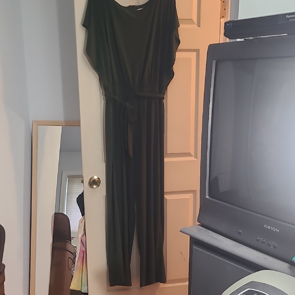 Emma & Michele Black Sleeveless Jumpsuit with Waist Tie